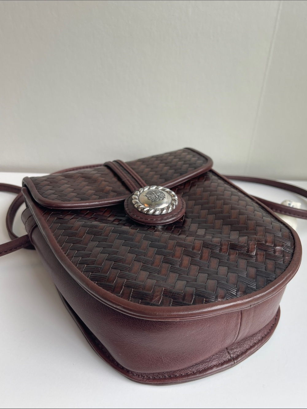 Brighton One World Brown Woven Leather Crossbody Bag - Picture 10 of 16